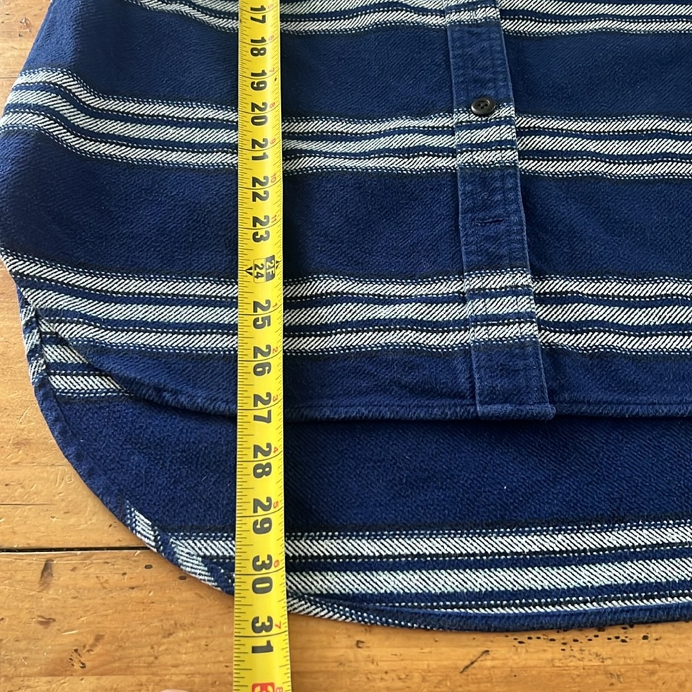 DULUTH Trading Women’s Heritage-weight flannel size M - Picture 10 of 11